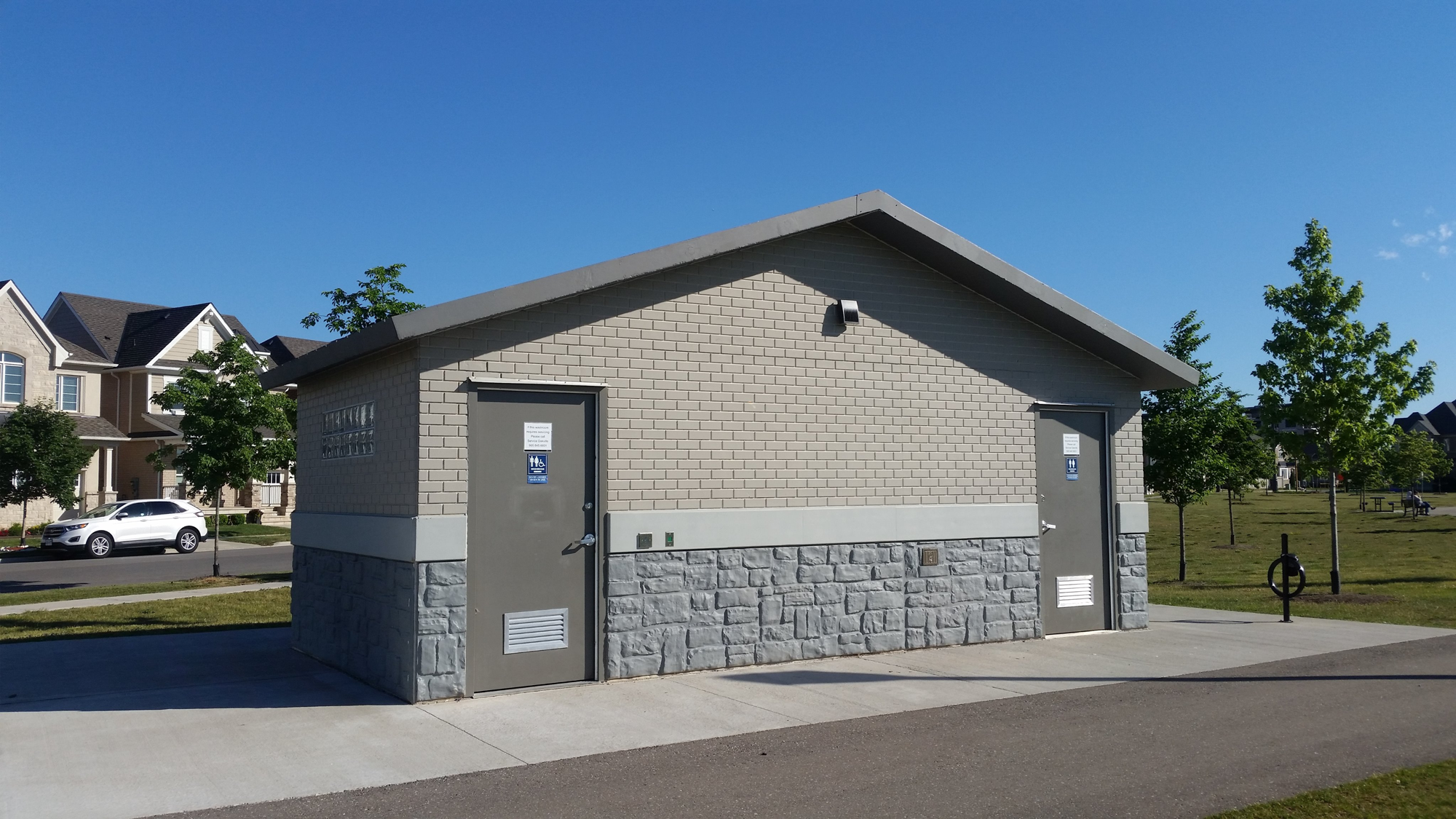 Park rest room structure